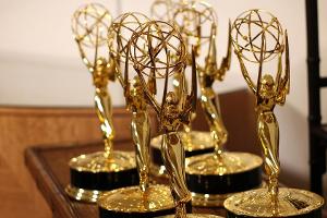 Emmys 2020: Preisübergabe im Seuchenschutzanzug