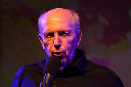 Reiner Calmund bei der Aufnahme eines Podcasts