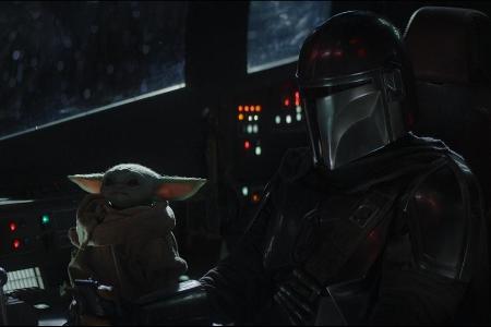 Ein ungleiches Gespann: Kopfgeldjäger Din Djarin (Pedro Pascal) und Ein ungleiches Gespann: Kopfgeldjäger Din Djarin (Pedro Pascal) und