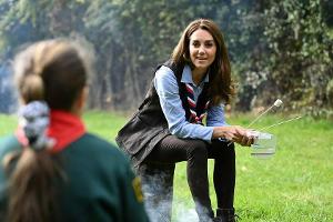 Besonderer Termin: Herzogin Kate grillt Marshmallows mit Pfadfindern