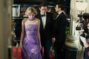 "The Crown": Neue Bilder mit Emma Corrin als Lady Di veröffentlicht