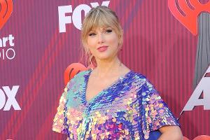 Taylor Swift zieht mit Whitney Houston gleich