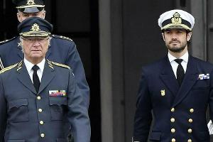 Selten süß! Prinz Carl Philip gratuliert König Carl Gustaf
