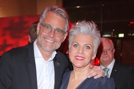 Birgit Schrowange und ihr Verlobter Frank Spothelfer bei einem gemeinsamen Auftritt in Berlin