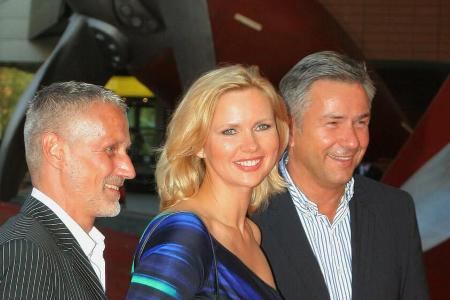 Veronica Ferres mit Jörn Kubicki (l.) und Klaus Wowereit im Jahr 2006.