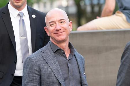 Amazon-Chef Jeff Bezos hat in der Krise gut lachen