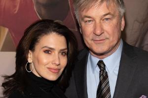 Dessous-Selfie: Hilaria Baldwin zeigt ihren Babybauch