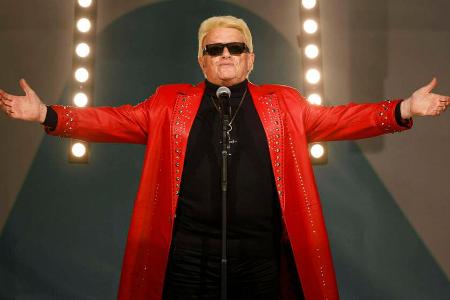 Heino im Mai, während eines Auftritts in einem Autokino in Bonn