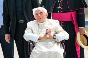 Benedikt XVI. befindet sich auf dem Weg der Besserung
