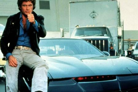 David Hasselhoff mit Kultauto K.I.T.T.