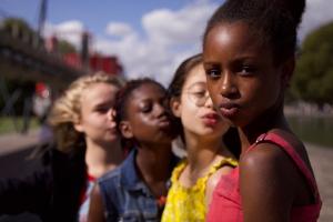 Netflix entschuldigt sich für "unangemessenes" Werbeplakat