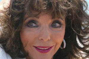Ohne Mundschutz zu Ikea? Joan Collins sorgt für Ärger