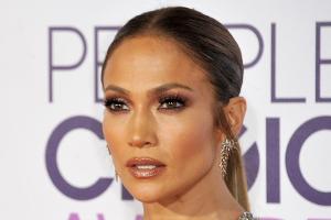 Jennifer Lopez bringt eigene Kosmetiklinie heraus