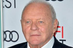 In Twitter-Video: Sir Anthony Hopkins feiert 45 Jahre ohne Alkohol