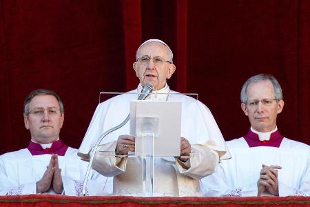Papst Franziskus bei seinem Urbi-et-Orbi-Segen im Jahr 2018.