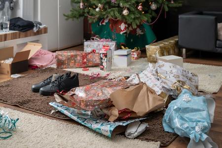 Jedes Jahr entstehen an Weihnachten riesige Berge an Verpackungsmüll. Jedes Jahr entstehen an Weihnachten riesige Berge an Verpackungsmüll.