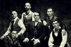 Rammstein-Debütalbum "Herzeleid" ist zurück in den Charts
