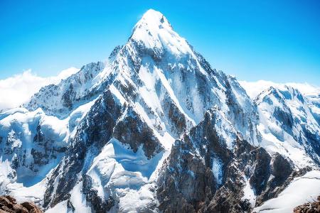 Der Mount Everest ist 86 Zentimter höher als bisher angenommen.