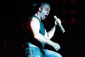 Till Lindemann verkauft Vibrator "Tilldo"