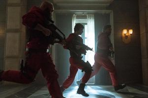 "Haus des Geldes", "Das Boot" und mehr: Die Serien-Highlights im April