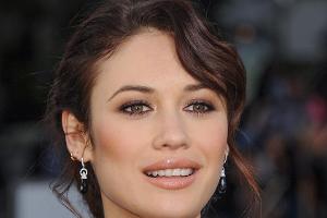 Olga Kurylenko nach Corona-Infektion: "Ich bin vollständig geheilt"