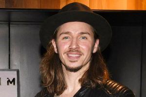 Trotz Corona-Angst: Gil Ofarim singt für seine Fans