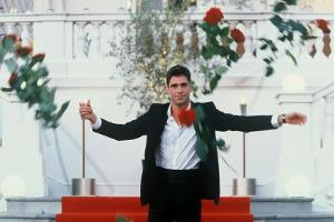 Der allererste Rosenkavalier Marcel überraschte seine Auserwählte nicht nur mit einer Rose.