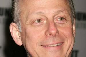 Folgen von Corona: "Crocodile Dundee"-Star Mark Blum verstorben