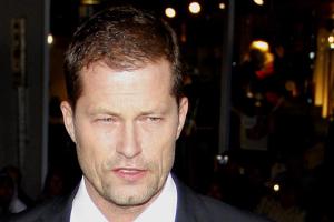 Til Schweiger regt sich über das Nichteinhalten von Abständen auf