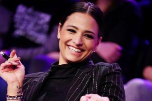 "Pocher vs. Wendler": Das Netz feiert "Queen Amira"