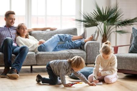 Familien könnten sich in Zeiten der Corona-Pandemie wieder enger verbunden fühlen, glaubt Katz.