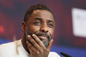 Idris Elba wehrt sich gegen Corona-Verschwörungstheorie