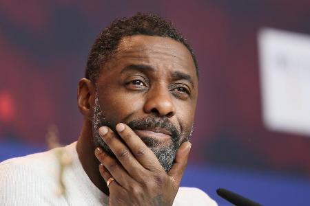 Idris Elba hält nicht viel von der Corona-Verschwörungstheorie