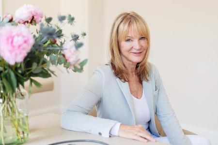 Dr. med. Petra Bracht setzt in ihrer Küche auf pflanzliche Lebensmittel Dr. med. Petra Bracht setzt in ihrer Küche auf pflanzliche Lebensmittel