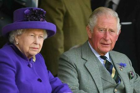 Queen Elizabeth II. und ihr ältester Sohn, Prinz Charles