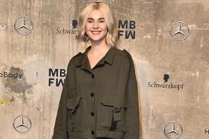 Stefanie Giesinger ist jetzt platinblond - dank Perücke