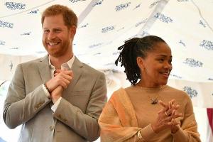 So nah stehen sich Prinz Harry und seine Schwiegermutter Doria Ragland