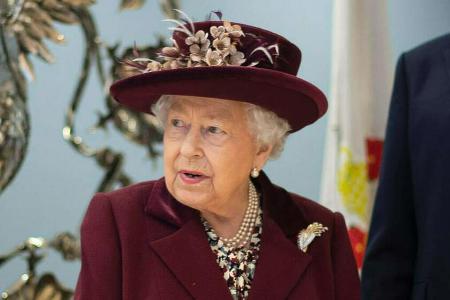 Queen Elizabeth II. hat dem britischen Geheimdienst einen Besuch abgestattet. Queen Elizabeth II. hat dem britischen Geheimdienst einen Besuch abgestattet.