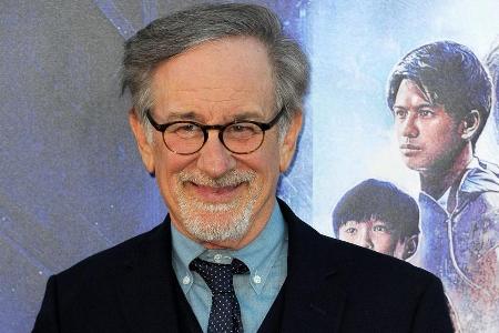 Steven Spielberg übergibt den 