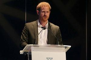 Prinz Harry pfeift schon jetzt auf seinen königlichen Titel