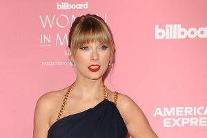 Taylor Swift verwandelt sich in Video zu "The Man" zum Mann.