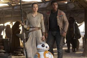 Rey (Daisy Ridley), Finn (John Boyega) und natürlich BB-8 werden auch in den Büchern gegen die Erste Ordnung kämpfen