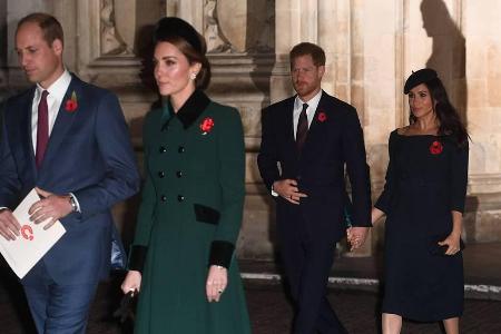 Gemeinsam sind sie stark: Das Brüderpaar Prinz William und Prinz Harry sowie ihre Frauen, Herzogin Kate und Herzogin Meghan,...