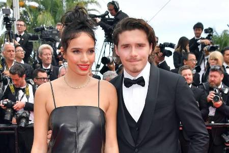 Turteltauben im Partnerlook: Hana Cross und Brooklyn Beckham Turteltauben im Partnerlook: Hana Cross und Brooklyn Beckham