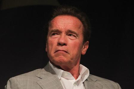 Musste sich nach der Attacke nur kurz schüt­teln: Arnold Schwarzenegger