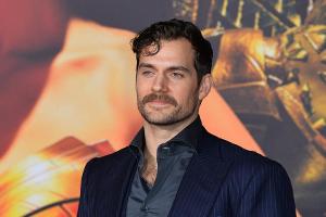 Henry Cavill: Der Superman wird zu Meisterdetektiv Sherlock Holmes