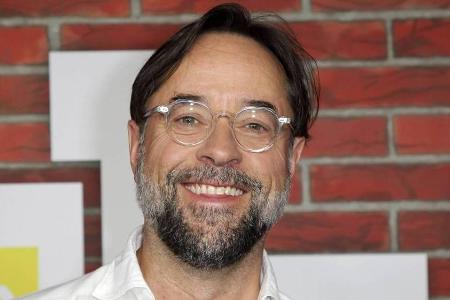 Jan Josef Liefers spielte ein Konzert im Frauengefängnis Jan Josef Liefers spielte ein Konzert im Frauengefängnis