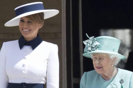 Ist dieses Outfit eine Hommage? Melania Trump in Großbritannien mit der Queen