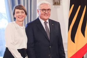 First Lady Büdenbender: Warum sie nicht Steinmeier heißt