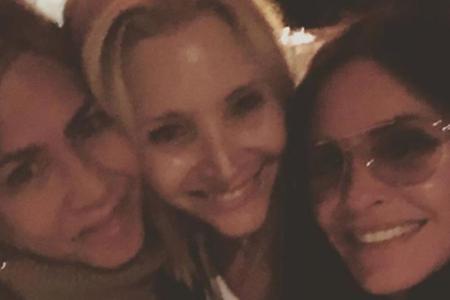 Partynacht mit Jennifer Aniston, Lisa Kudrow und Courteney Cox (v.l.)